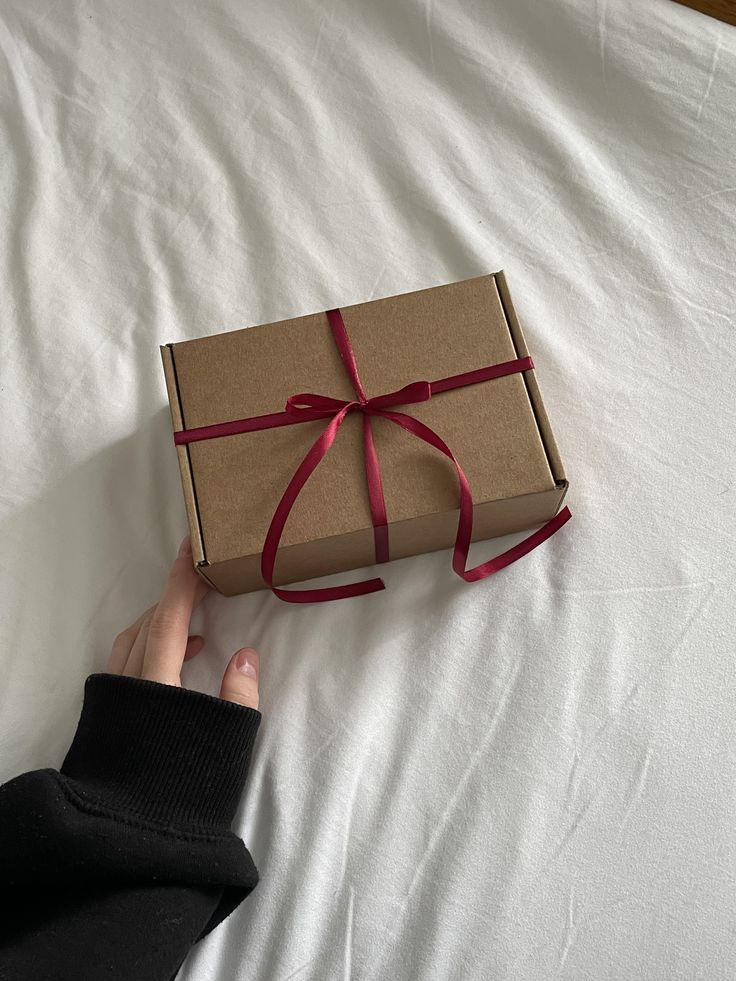What’s Inside a SurpriseBoxGift.com Box? Real Value Breakdown