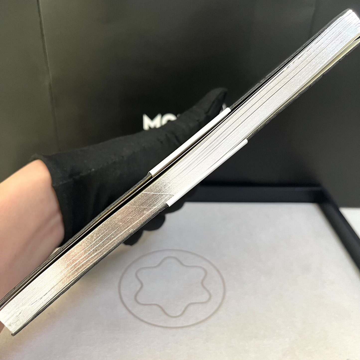 black montnlanc notebook 146, ideas for men gift, surpriseboxgift.com